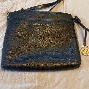 MK Cross body